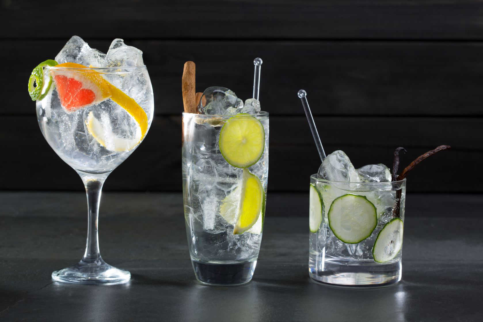 Jak namíchat domácí Gin & Tonic (správné poměry, led, tonik i ozdoby)